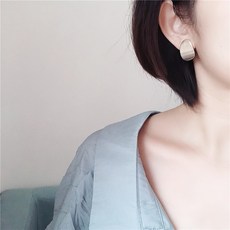 //상품명