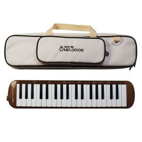 HDC Youngchang Melodeon YM-D37IV + 保護殼, Ivory