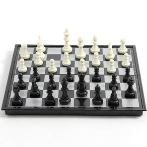 UB 樹古董折疊磁鐵國際象棋套組 32 x 32 厘米, 黑+白