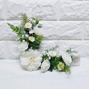 L型紀念花束, 純白玫瑰