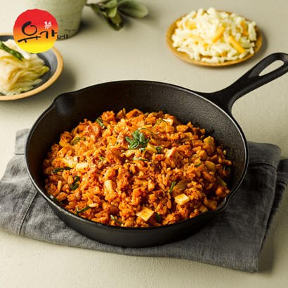 유가네 닭갈비 볶음밥 치즈
