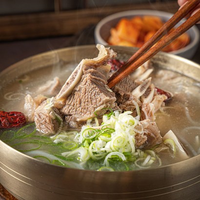 뚝심밥상 한식 명인이 만든 찐한 왕 갈비탕