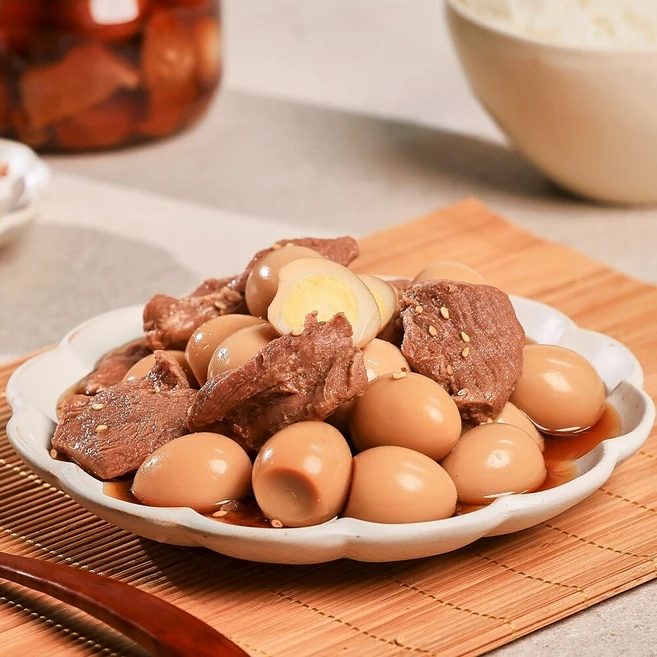 기타 [육해공] 국내산 한돈 메추리알장조림 320g*2통 밥도둑 반찬