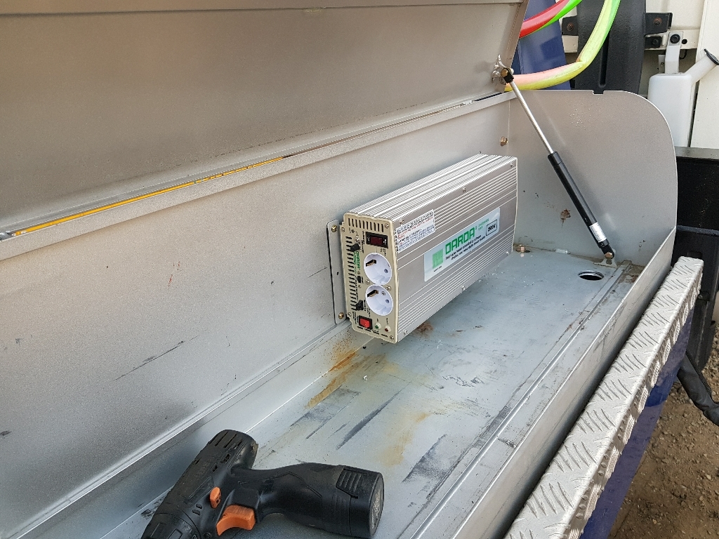 차량용 인버터 2kw 3kw 4kw 국내산 12v / 24v 다르다 인버터 유사계단파