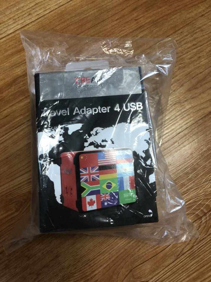 크레앙 여행용 어댑터 4 USB CRETRVADT4U