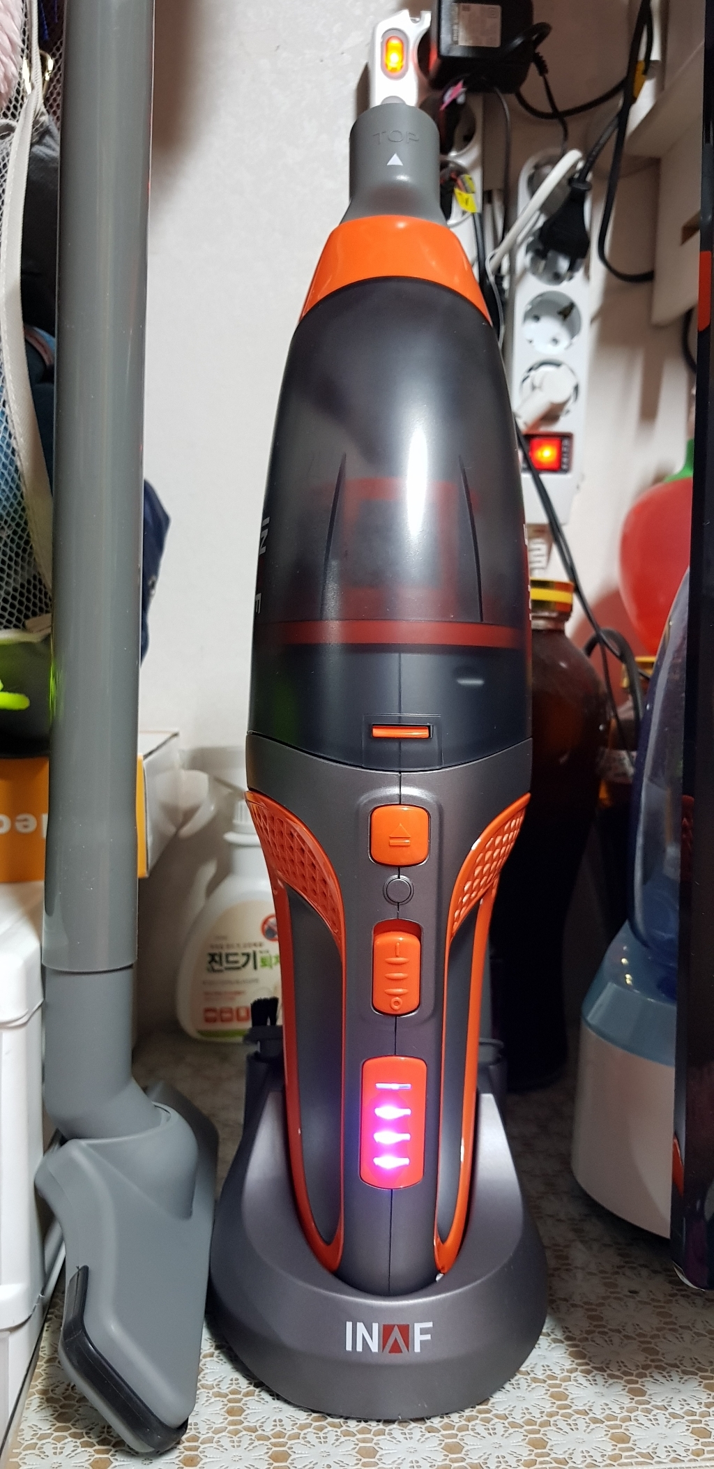 이나프 2in1 무선 진공청소기 ILVH-2000R 리뷰후기