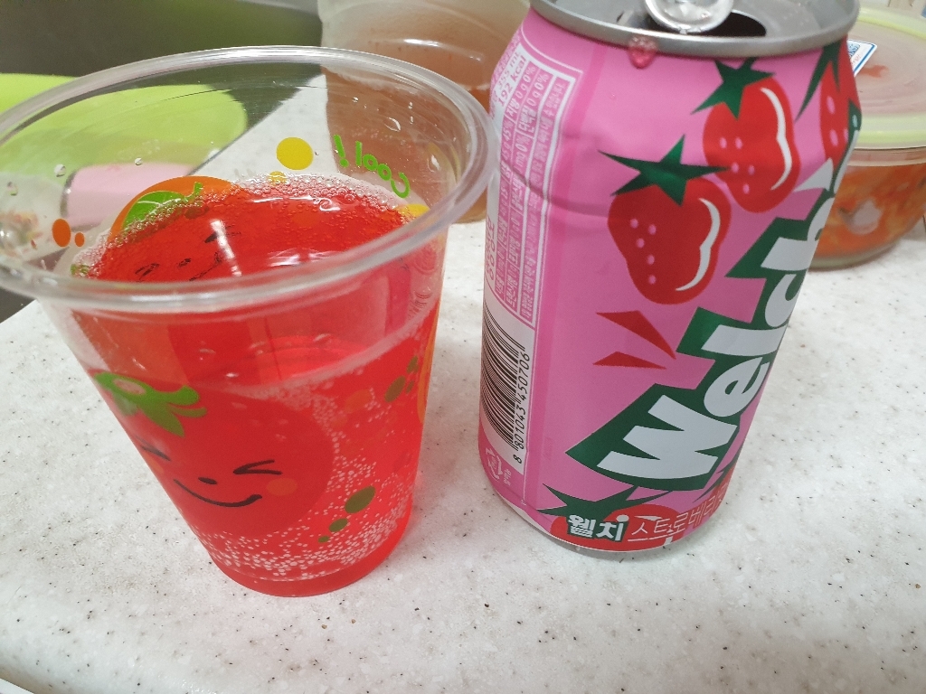 웰치스 스트로베리 소다 리뷰후기