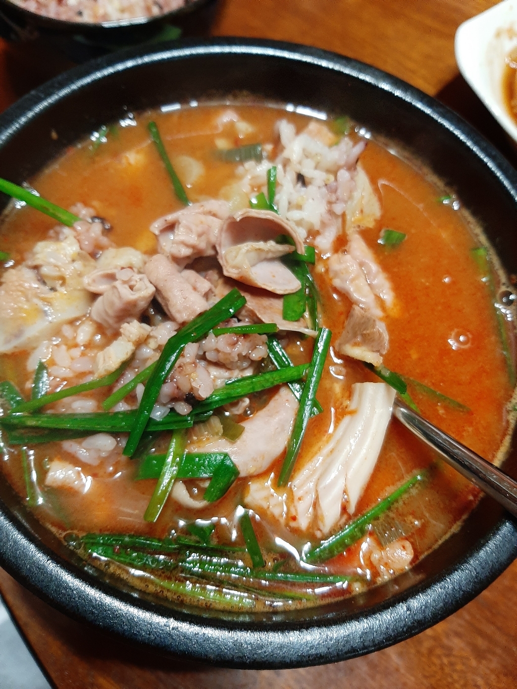 미트타임 얼큰한 의리 백술국홍술국