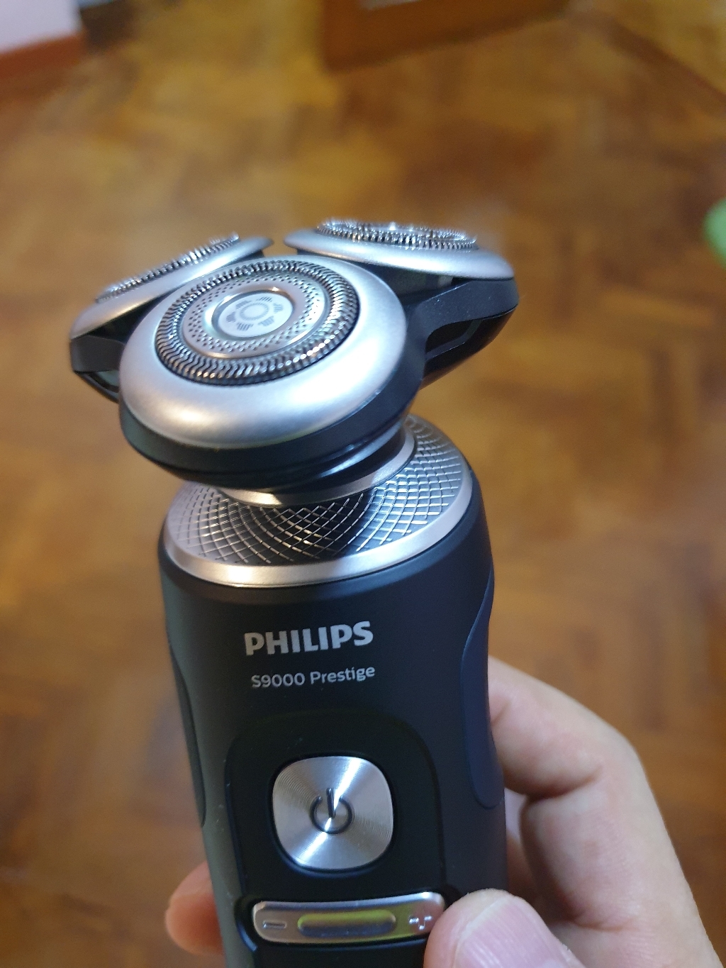 필립스 S9000 프레스티지 전기면도기 리뷰후기