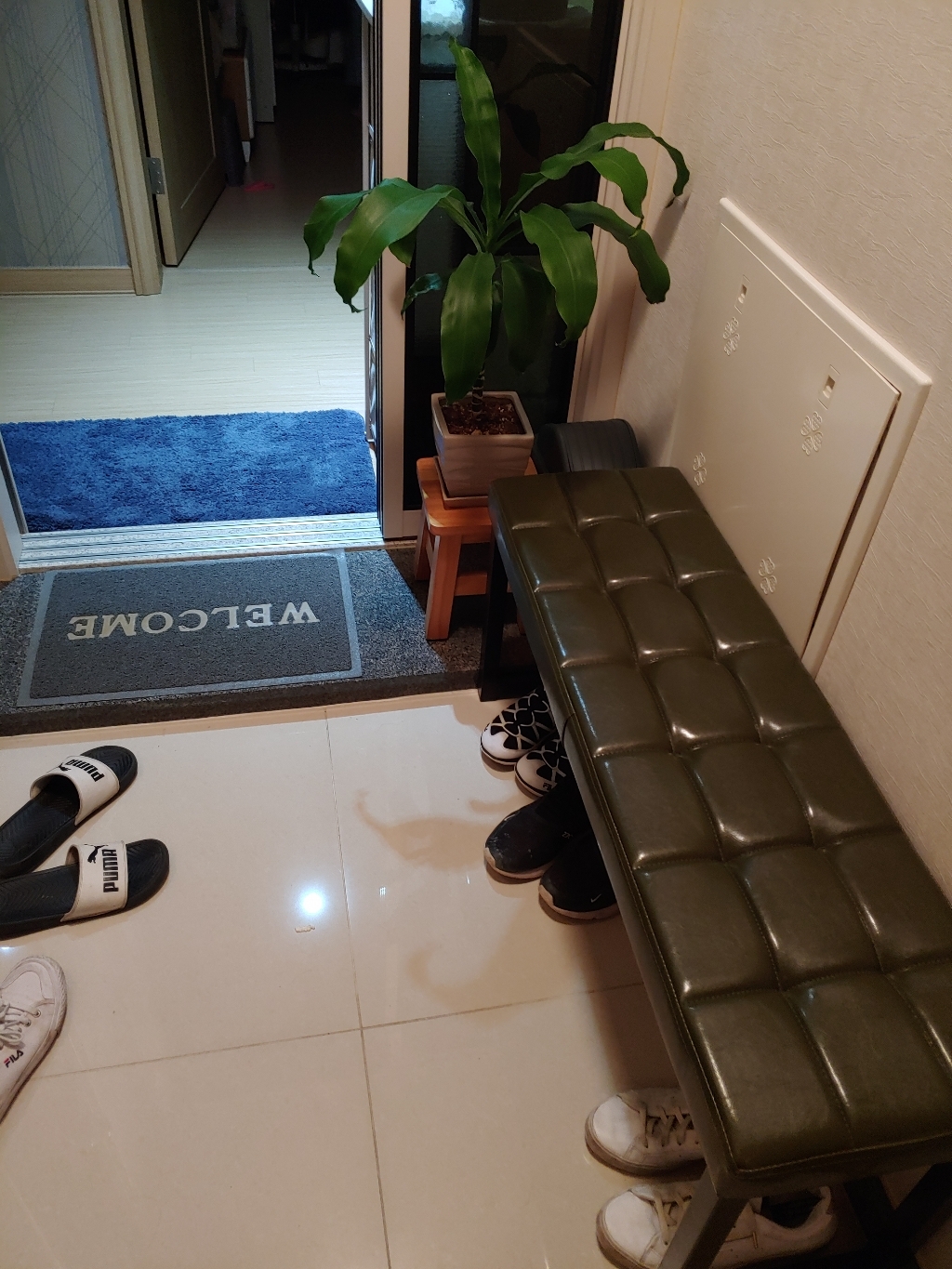 [오피스엔홈] 엠보 벤치 실내벤치 엠보쿠션
