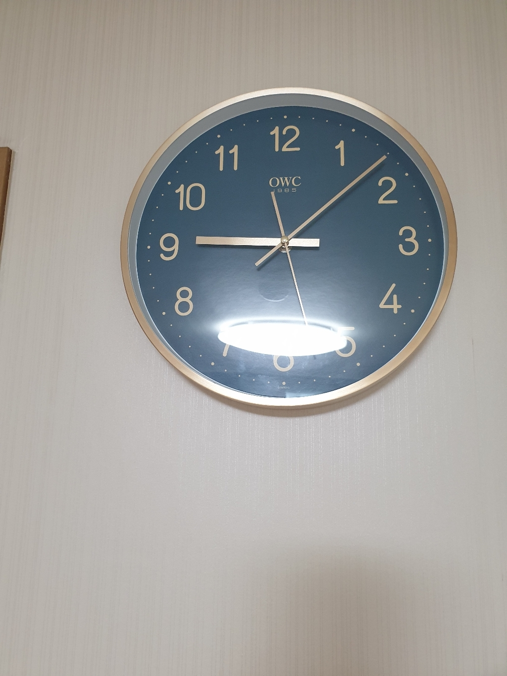 오리엔트 샤이니골드 슬림 메탈 프레임 벽시계 OT
