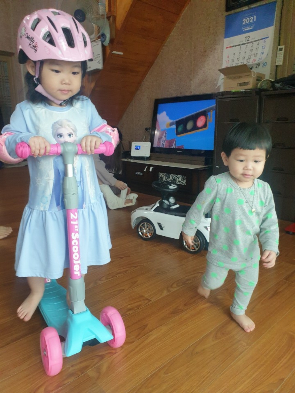 랜드웨이 헬로키티 파스텔 아동 헬멧