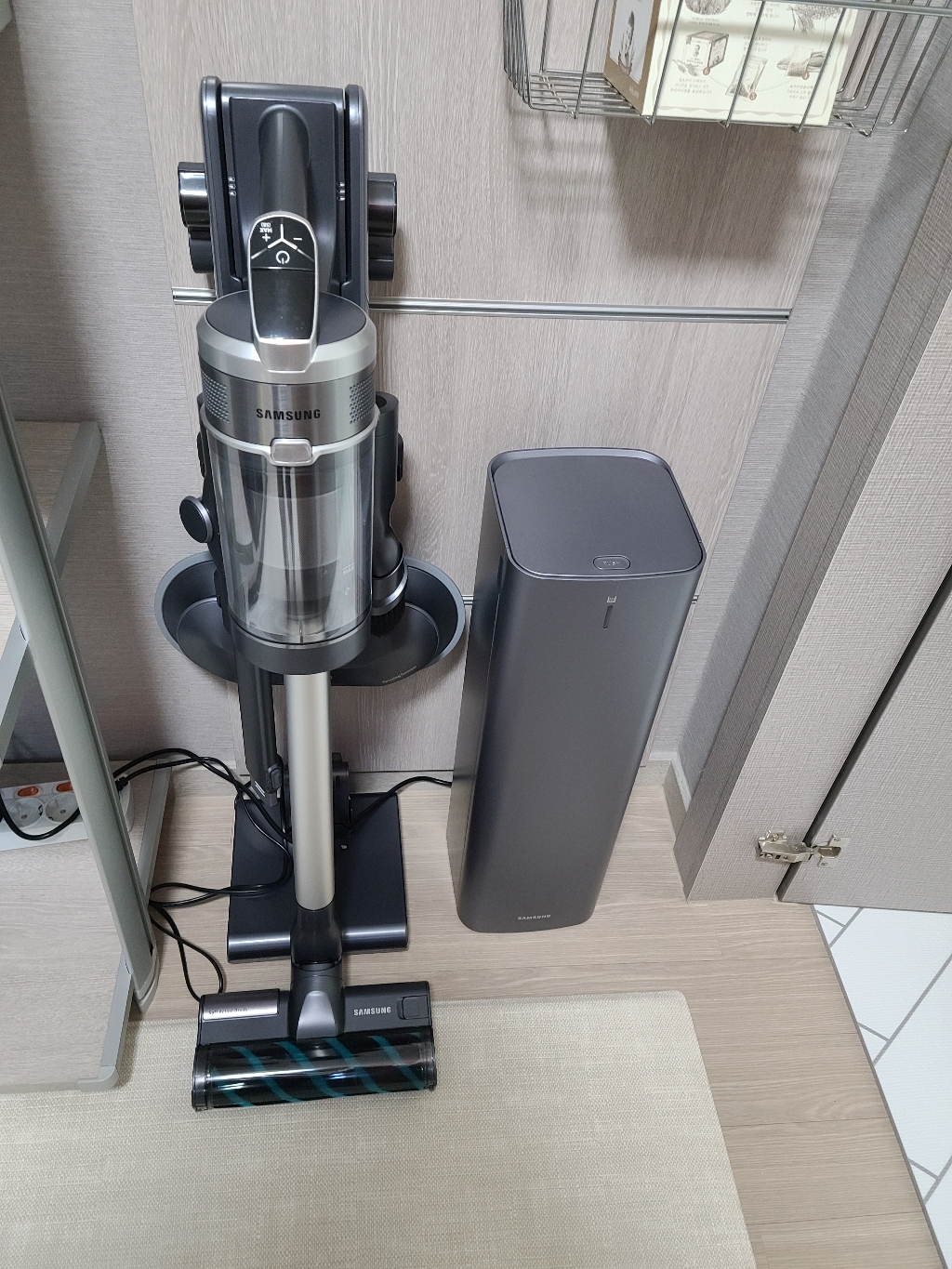 [삼성] 제트 20 200W SE 무선 청소기 실버 청정스테이션 VS20T8SD