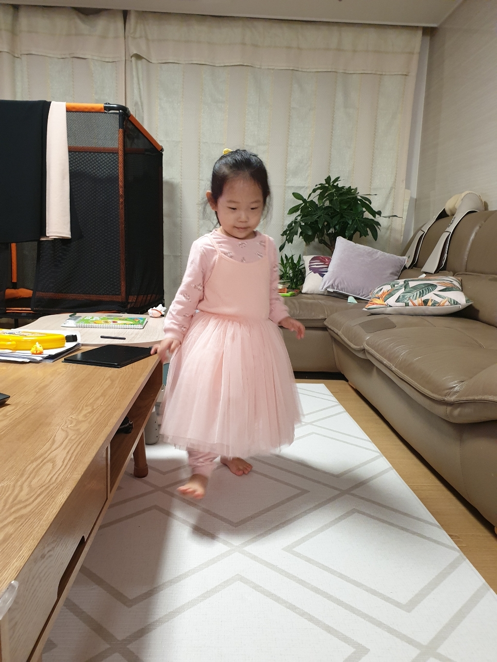 하우웰 슈가골지 튜튜 나시 원피스