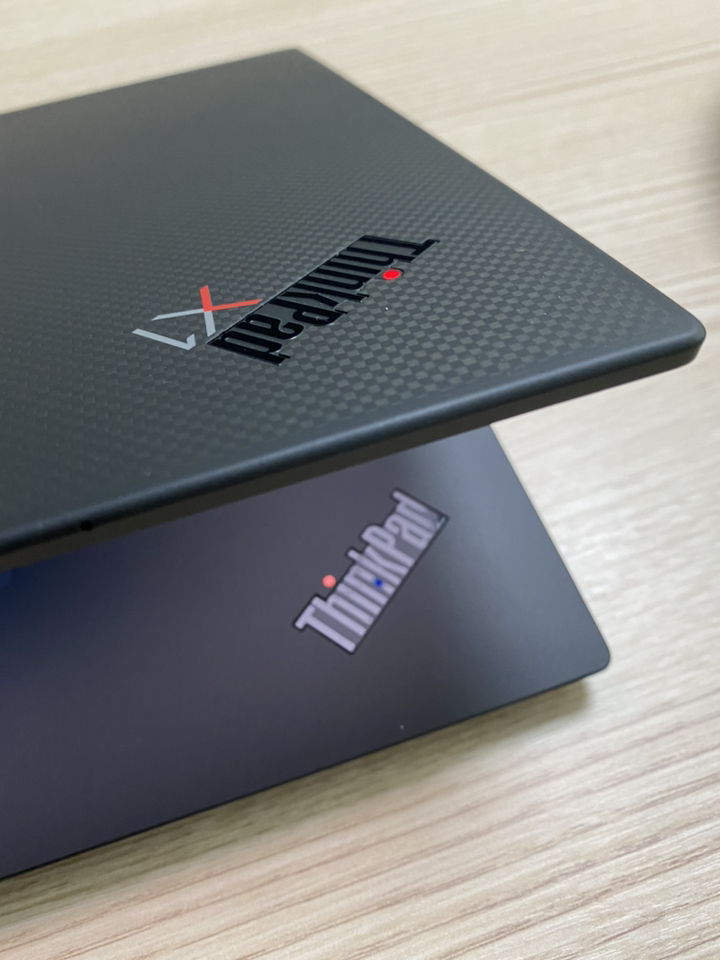 레노버 2020 Thinkad X1 Carbon en 8 14