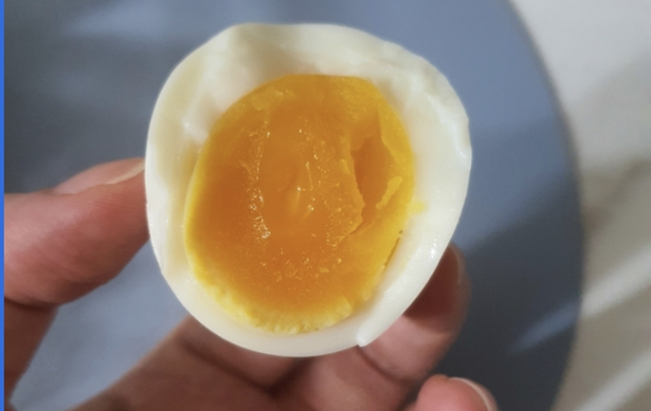 촉촉 고소한 반숙란20구
