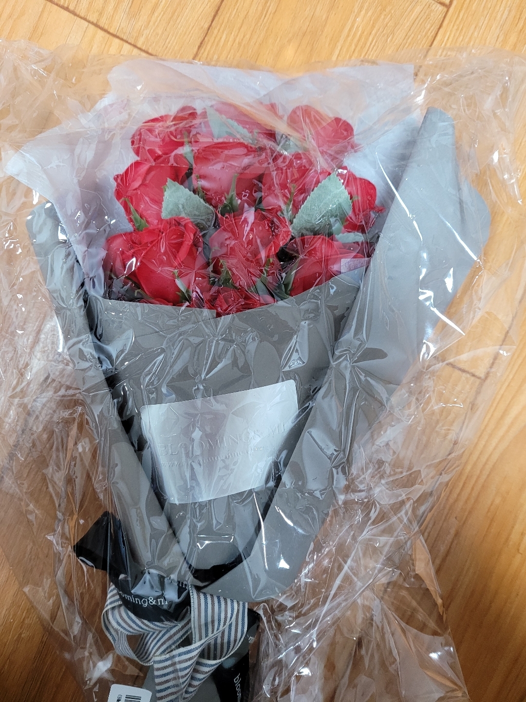 블루밍앤미 장미 20송이 비누꽃다발