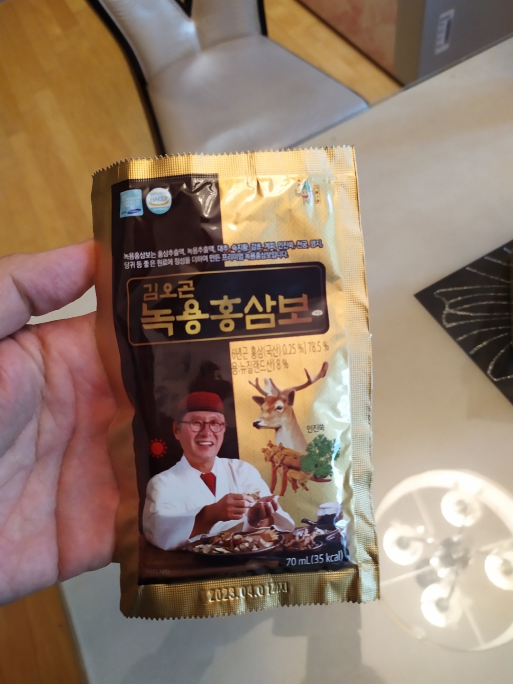 김오곤 녹용홍삼보 국내산 6년근 홍삼 천삼침향단10환 구