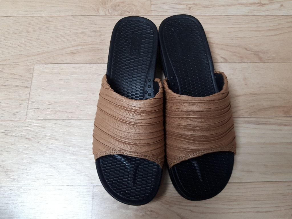 단골언니 미라주 셔링 디테일 소프트 통굽 슬리퍼