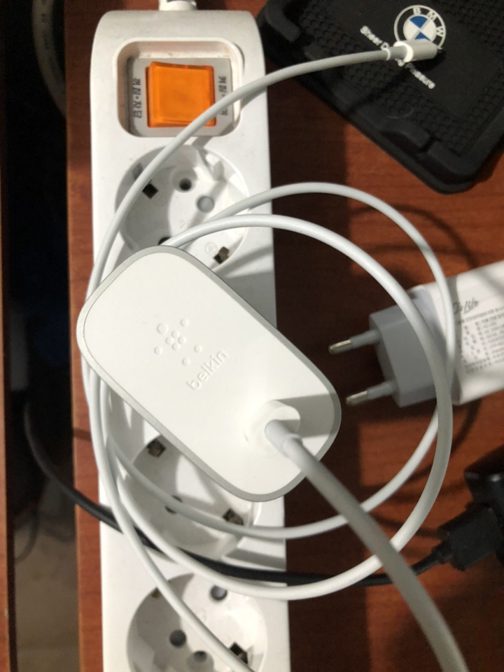 벨킨 퀄컴 QC 40플러스 27W 가정 고속 충전기 C타입 충전 케이블 F7U074kr04