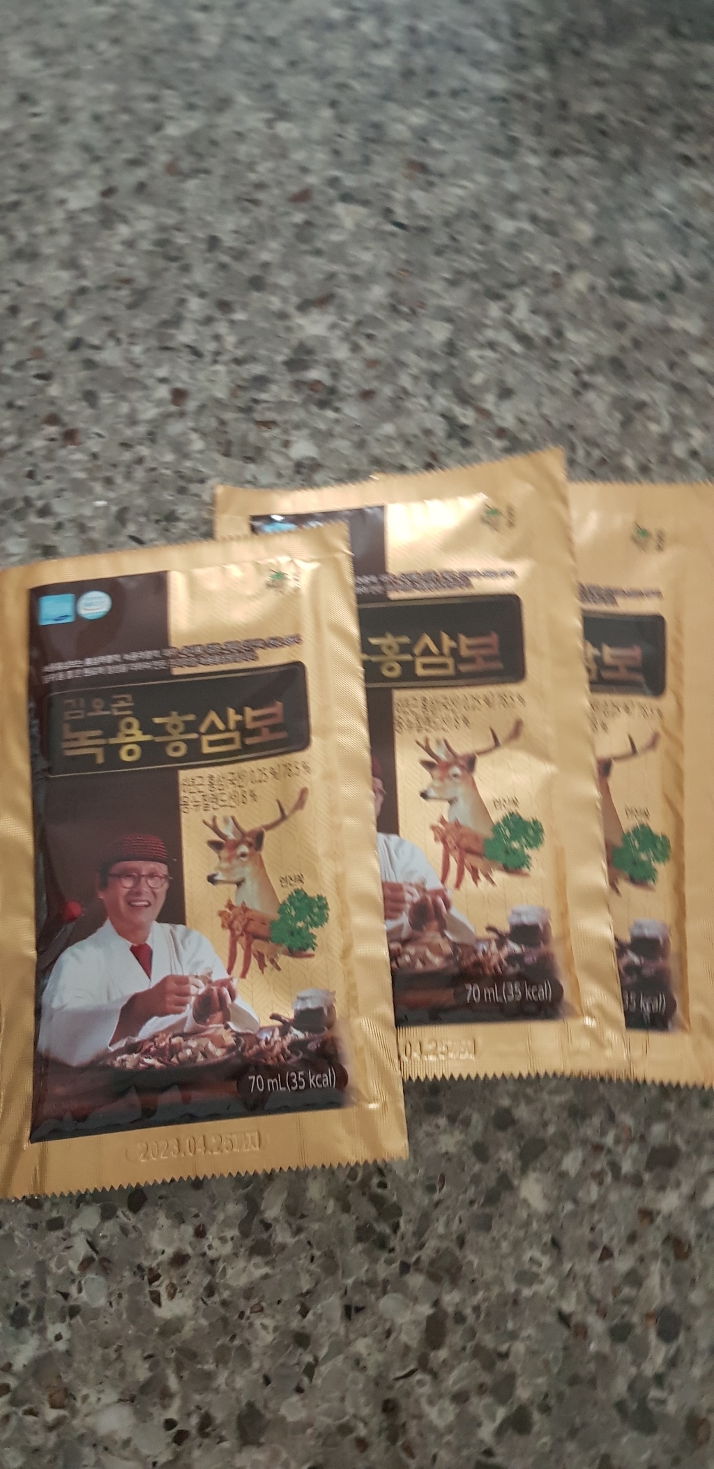 김오곤 녹용홍삼보 국내산 6년근 홍삼 + 천삼침향단10환 구 리뷰 후기