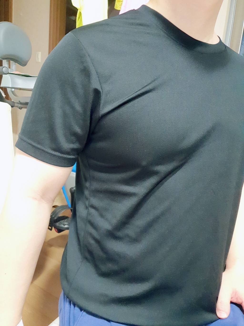 남자 머슬핏 흰반팔 어깨넓어보이는 헬창옷 크로스핏티셔츠 기능성 아이스 쿨링 쿨론