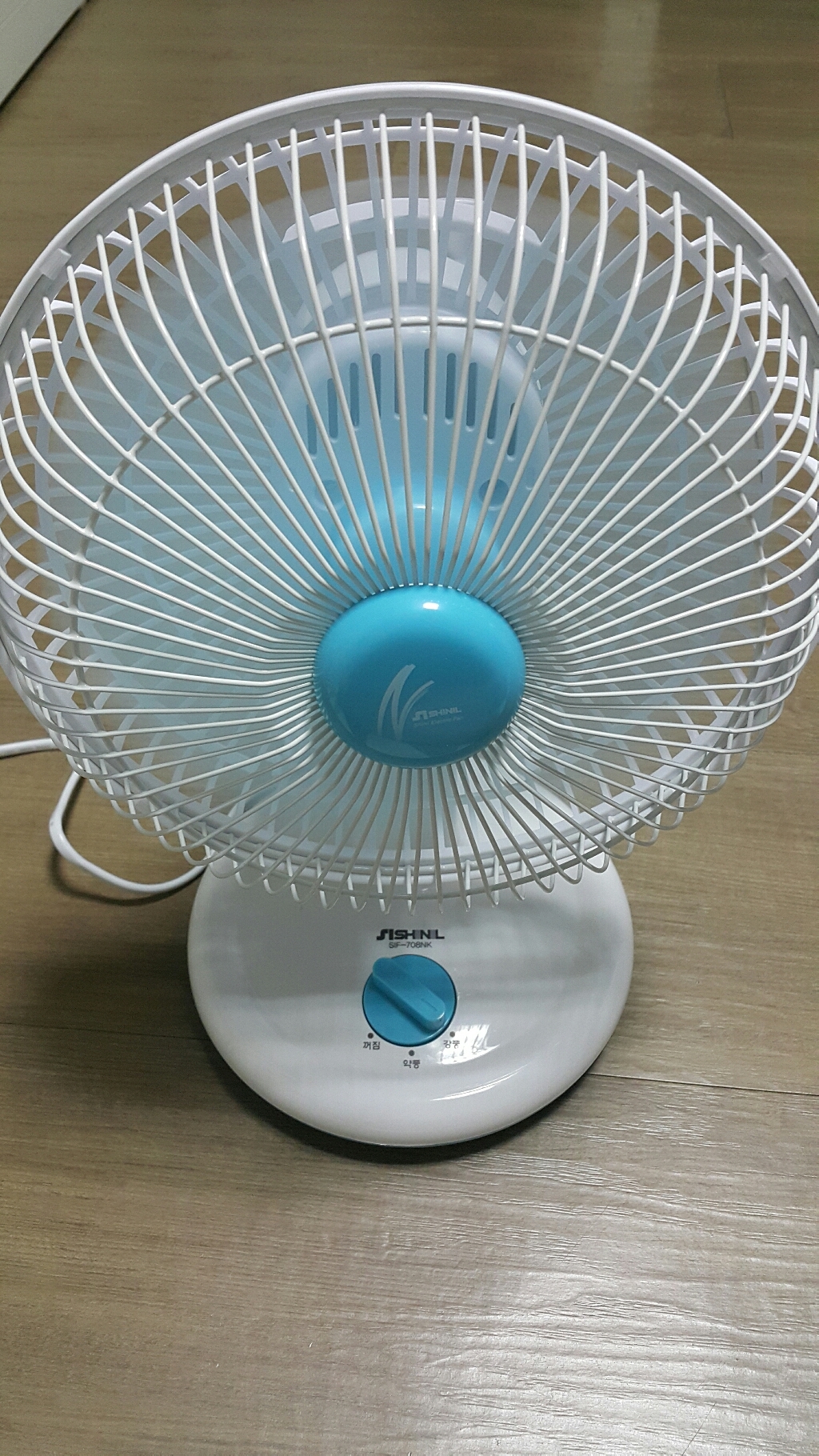 신일 탁상용 3엽 미니 선풍기 SIF-708NK