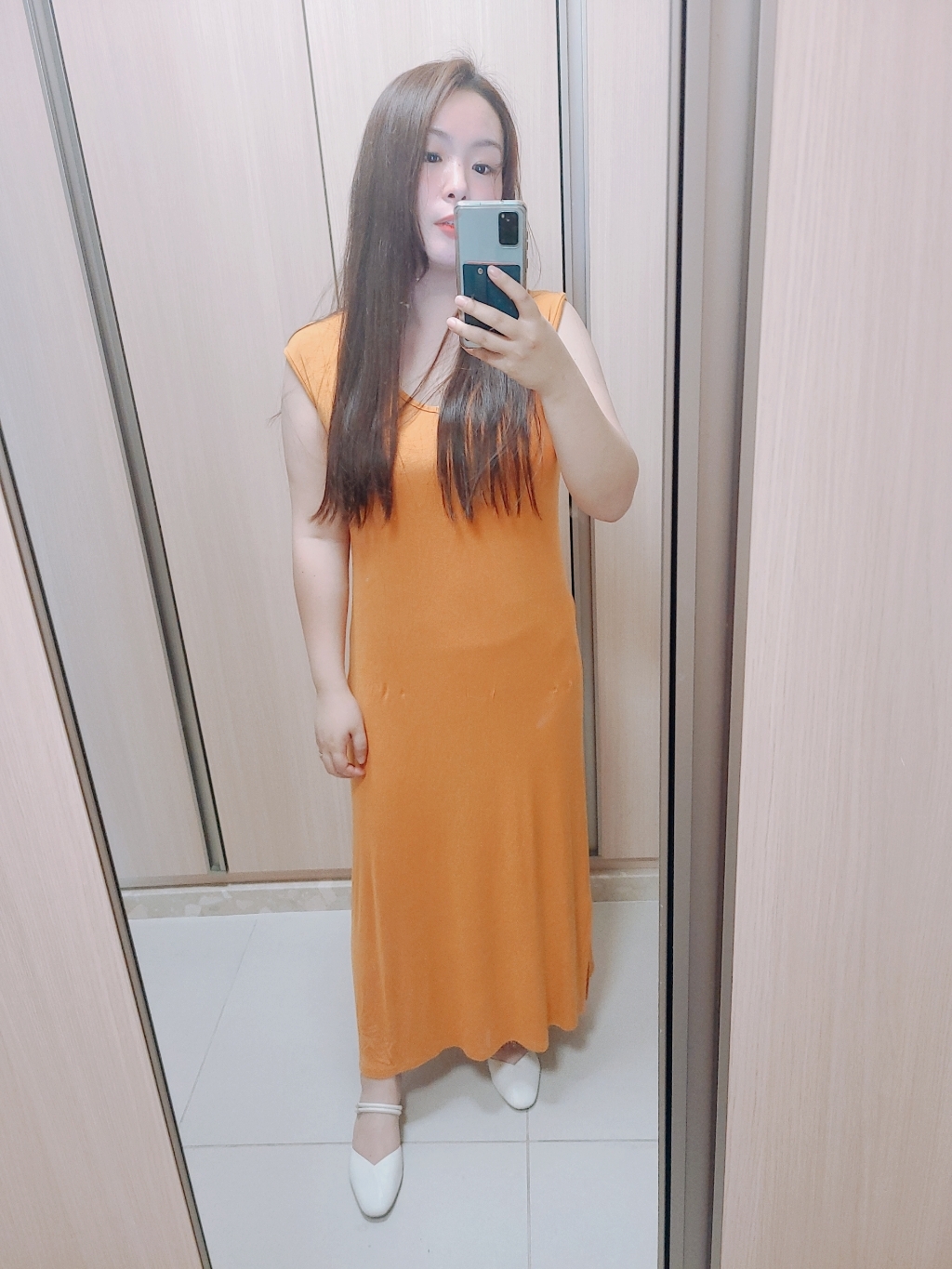 아이엠수 실켓 V넥 민소매 롱원피스