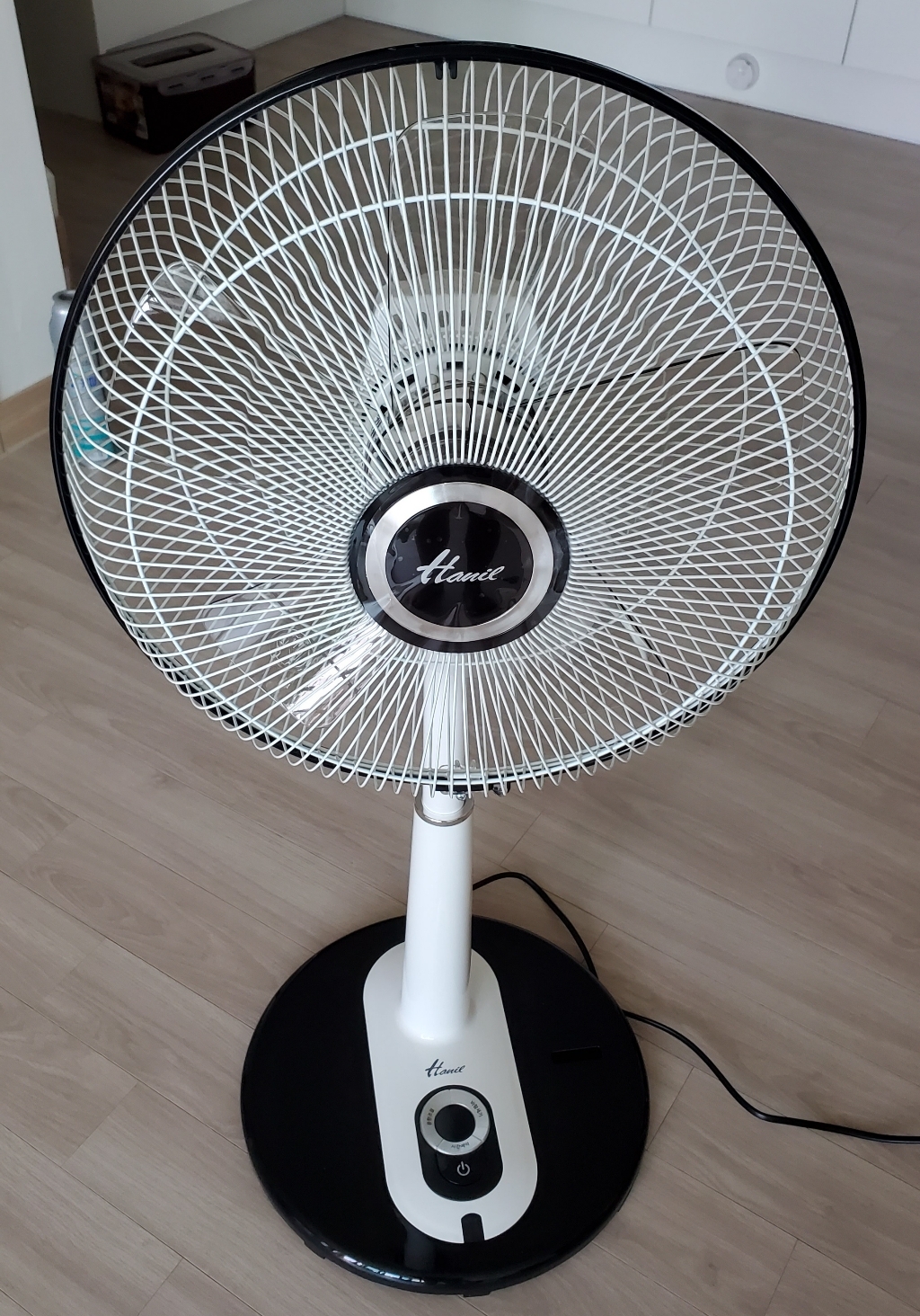한일전기 초미풍 리모컨 선풍기 EFe-493R