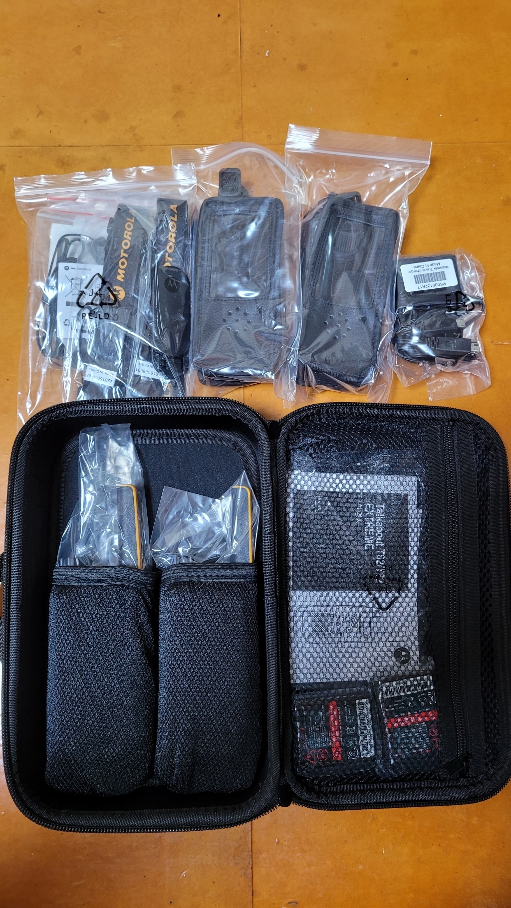 모토로라 TAKABOUT T82 EX 무전기 2대 포터블 풀셋트