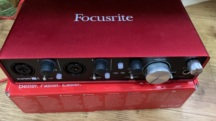 Focusrite 레코딩 장비