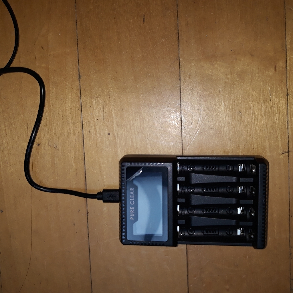 퓨어클리어 4슬롯 AA AAA 충전지 USB 충전기