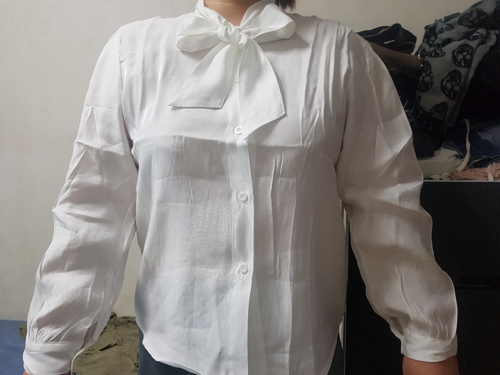 루나걸 니즈 리본 긴팔 블라우스