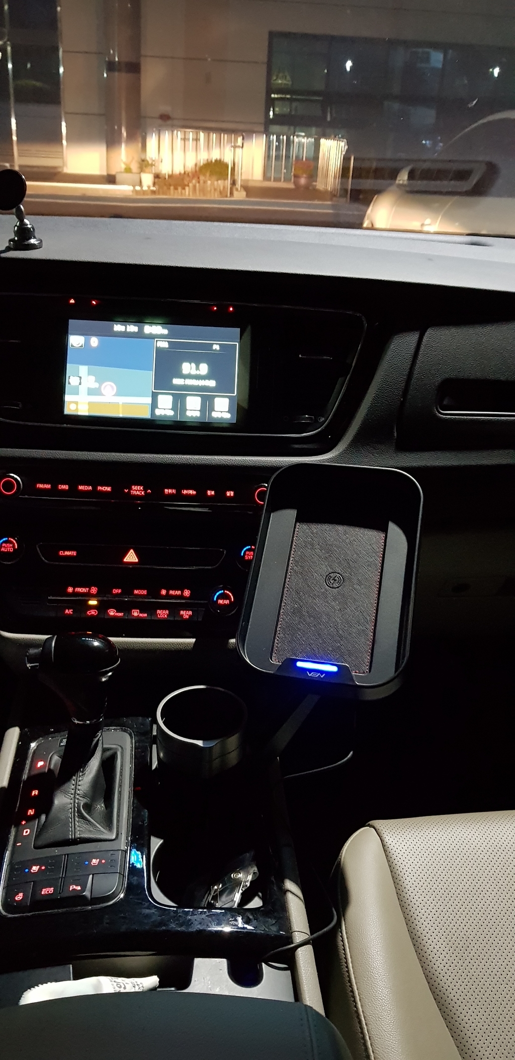 QC30 증정 벤그룹 차량용 무선충전트레이 15W 컵홀더 겸용 다기능 트레이 VT-100 무선충전전기 차량용테이블 리뷰후기