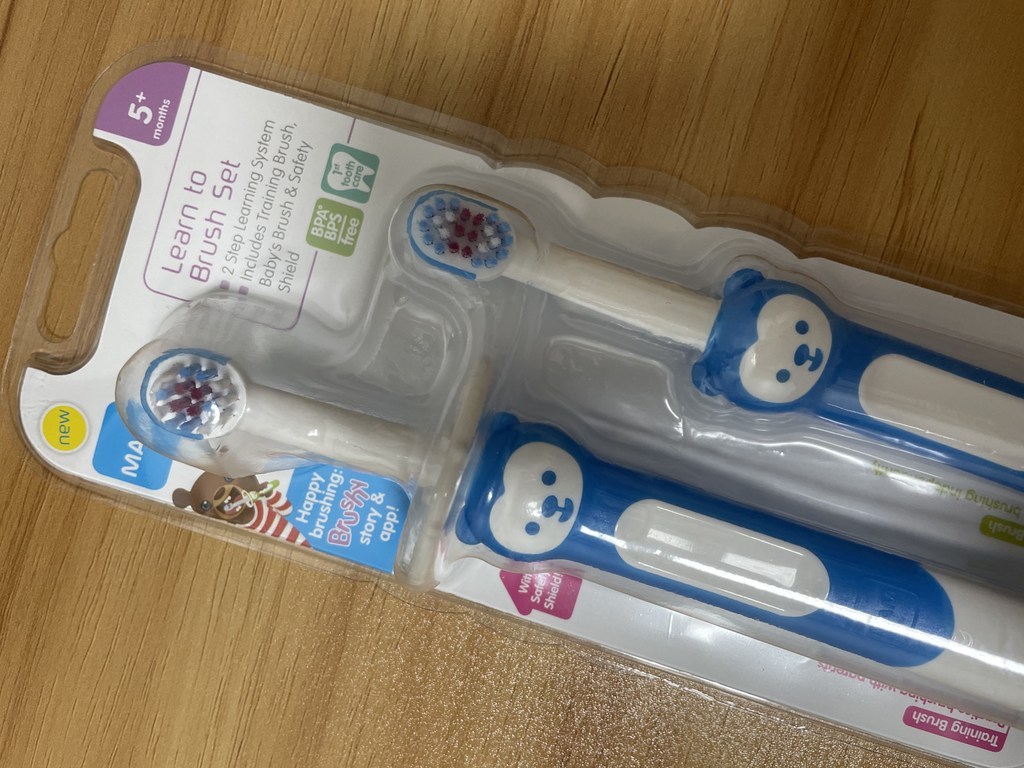 [쿠팡수입] MAM Learn to Brush 아기 이앓이 실리콘 칫솔 2종 리뷰후기