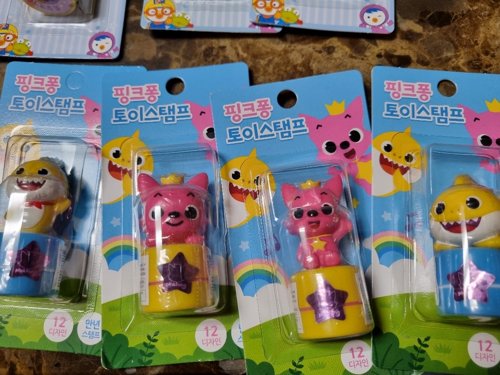 [정품 판매 No] 고무인닷컴 핑크퐁 아기상어 피규어 만년 캐릭터 스탬프 칭찬 도장 놀이 디자인 스템프 아이 어린이 아기도장 나라
