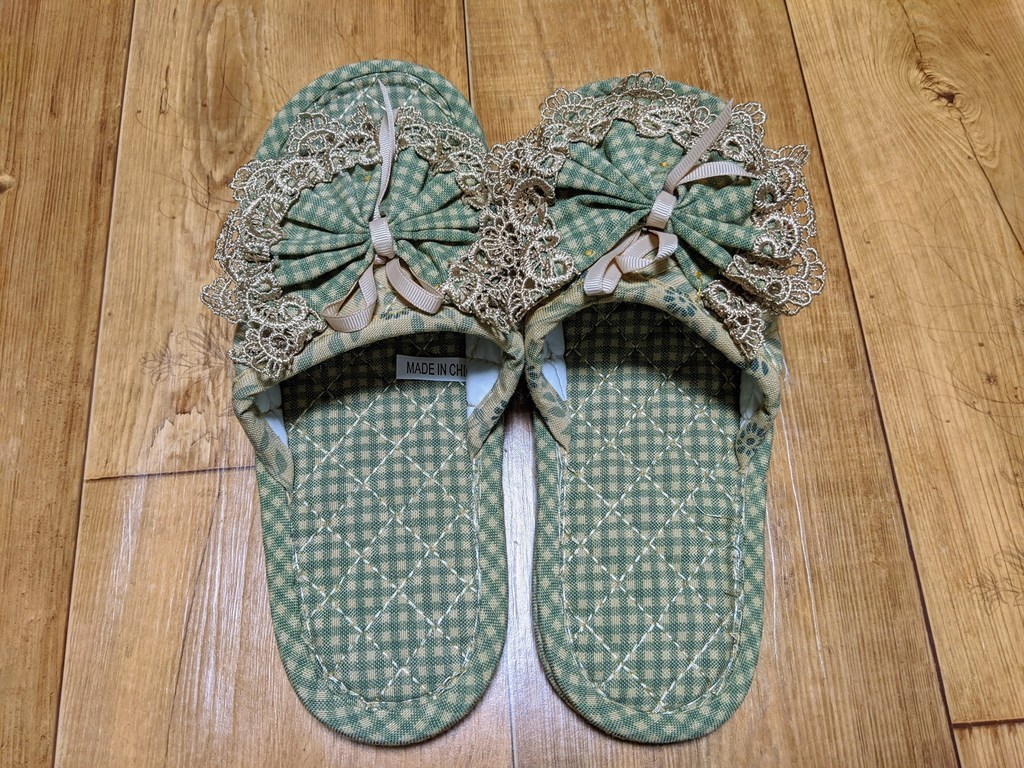 위하우스 키즈 엄마랑 커플 발망치 레이스 리본 무소음 마시멜쿠션 더블 패드 거실화 슬리퍼