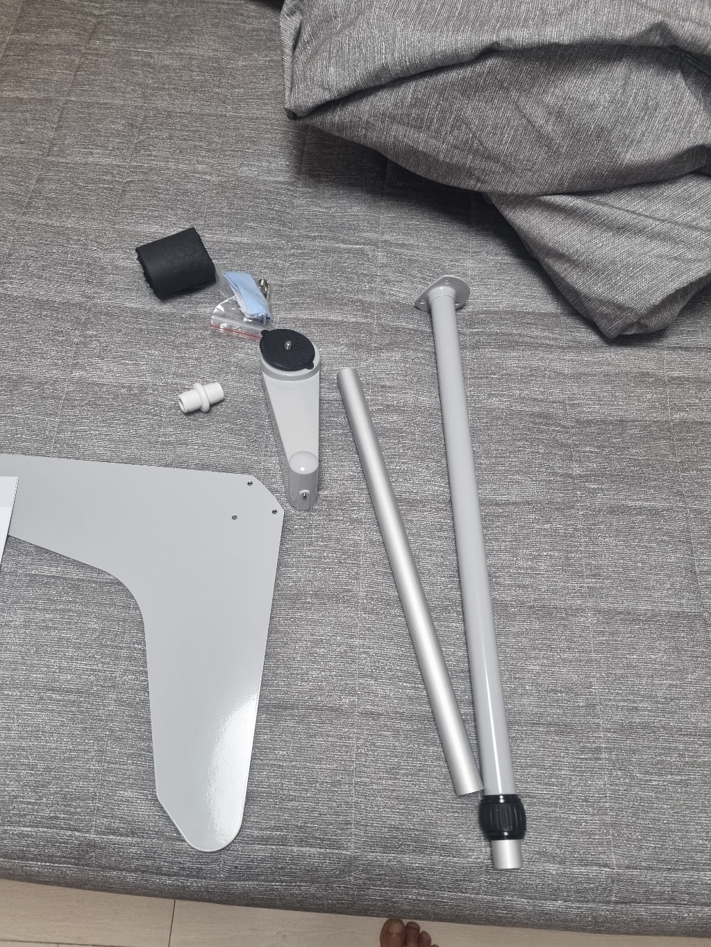 로베코 빔프로젝터 틈새 거치대 베사홀