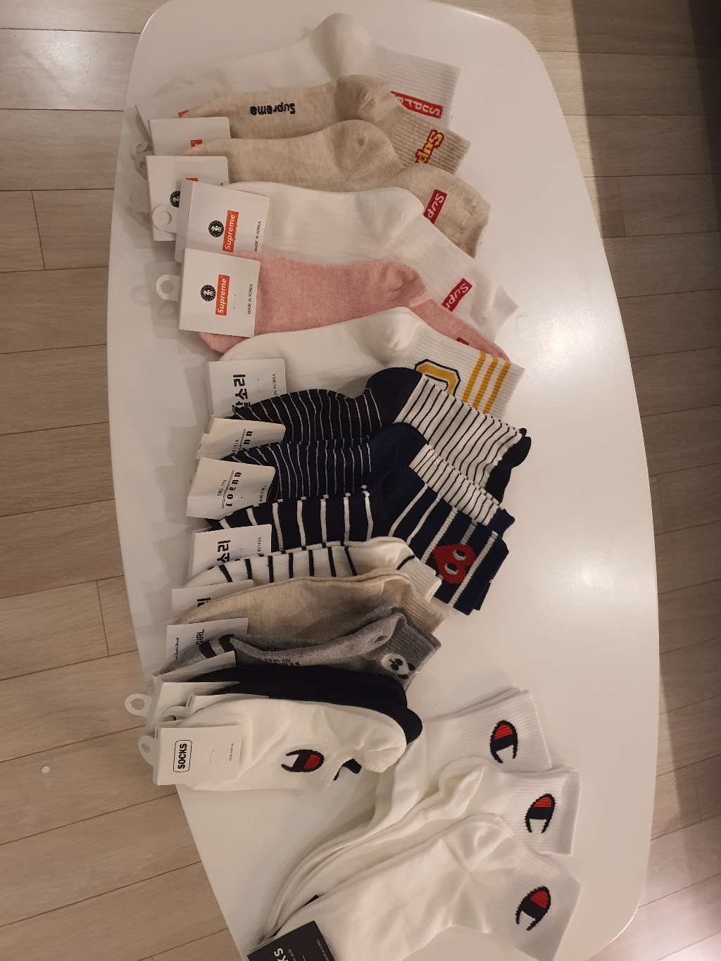 [랜덤박스] 캐릭터양말 부터 덧신까지 모든양말이 15켤레 행운의 랜덤박스