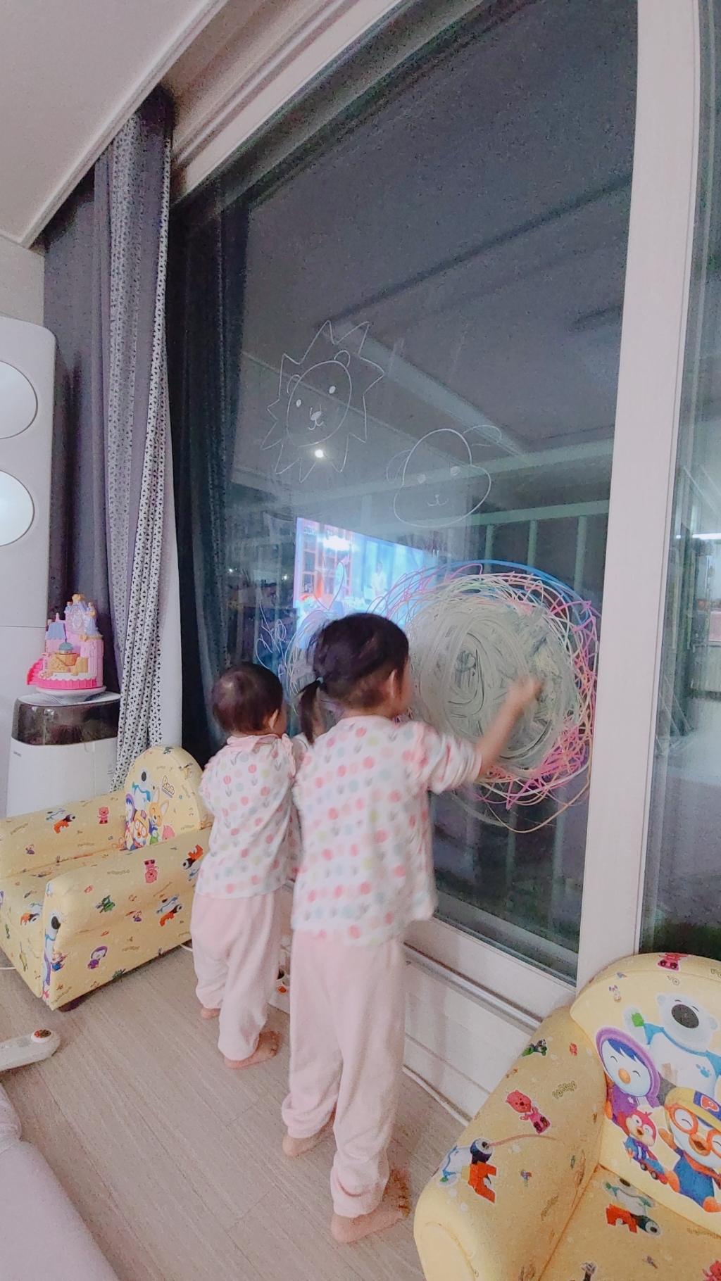 동아교재 토루 글라스펜 12색 글라스칼라 행성만들기 행성모빌 유리펜 집콕놀이 미술놀이 유리창낙서