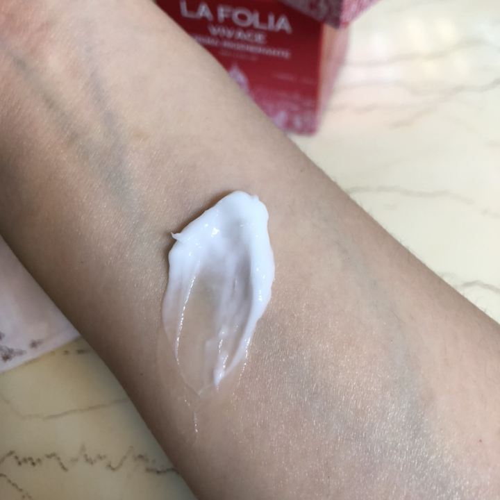 라폴리아 비바체 고보습장벽 크림 오리스꽃수 항산화 미백 주름개선 색소침착 비타민E 수분 보습 시카 영양