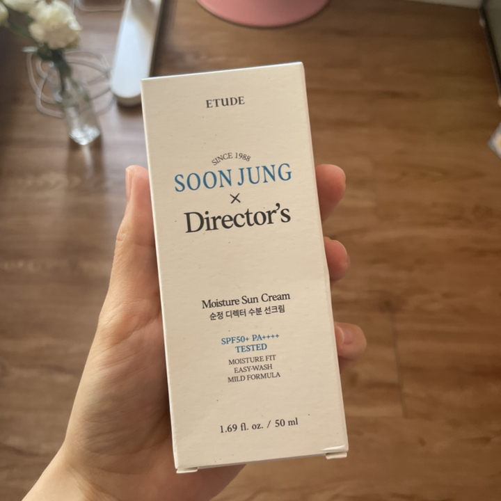 에뛰드 순정 디렉터 수분 선크림 SF50 A