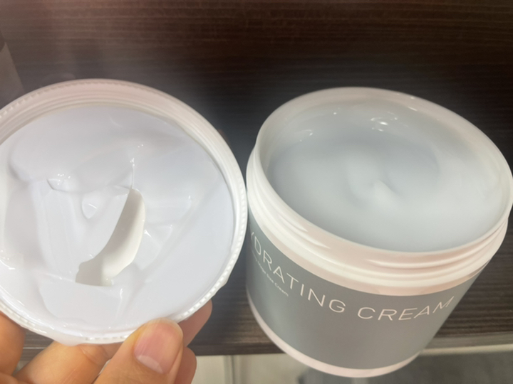 은율 리얼 하이드레이팅 크림