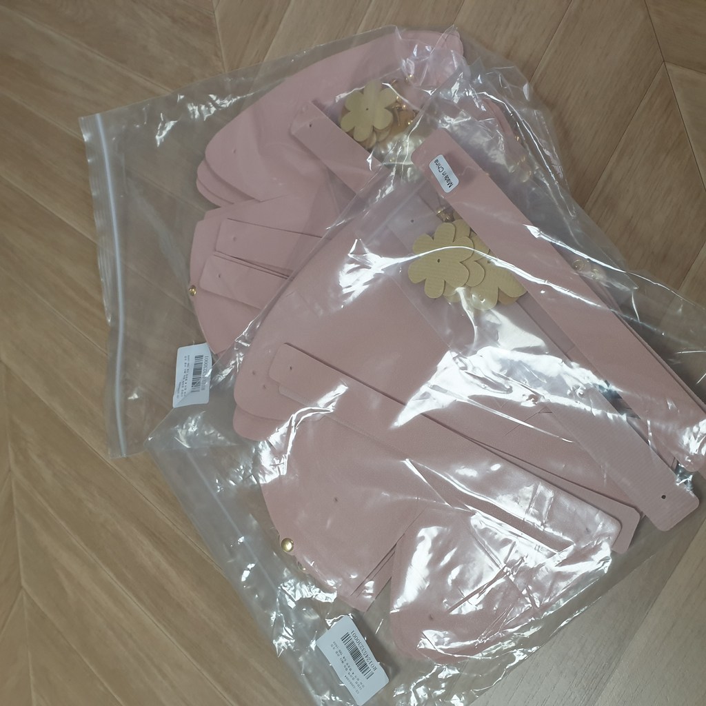 더깔끔 플라워 장식 레더 선물 포장 상자