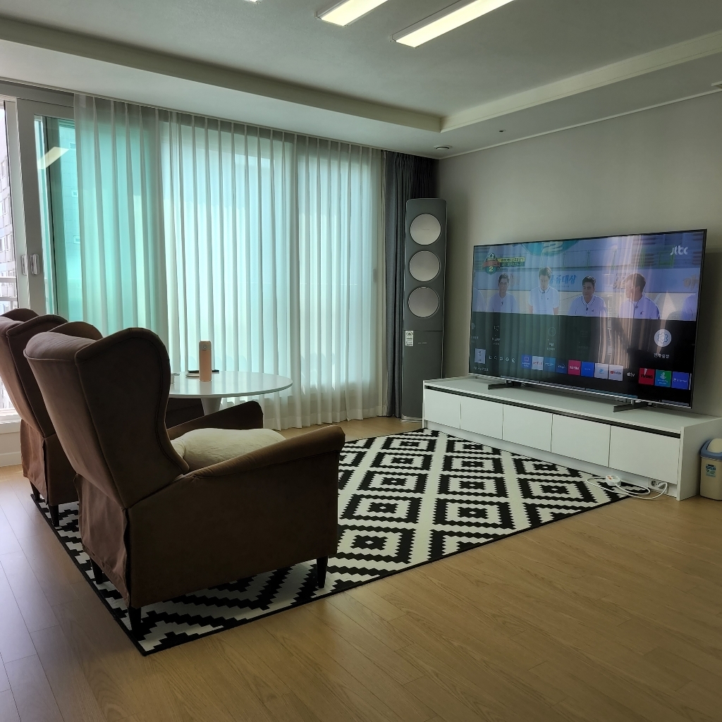 삼성전자 4KUHD ED Crysta UHD TV
