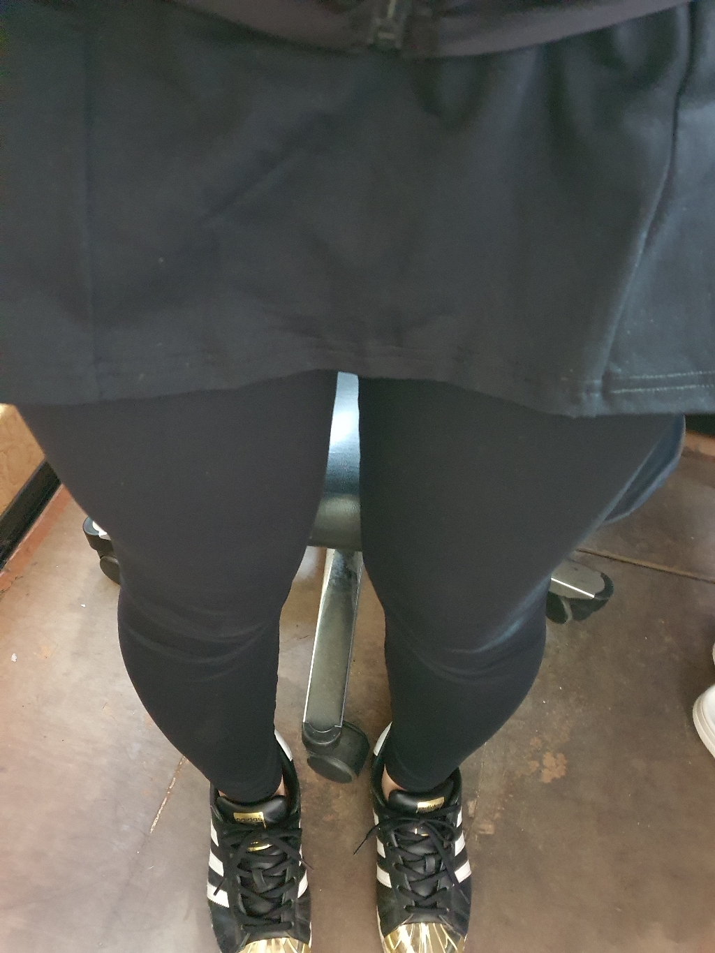 허그 베니츠 치마레깅스 가을 스포츠레깅스