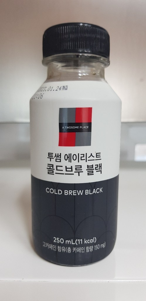 투썸플레이스 에이리스트 콜드브루 블랙