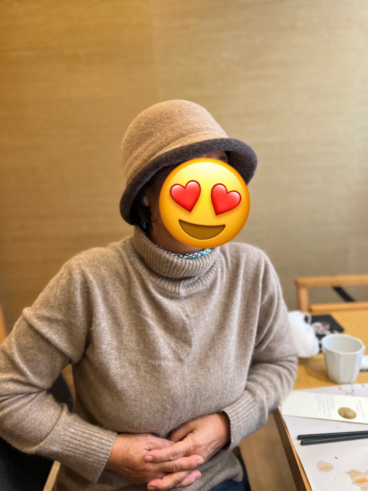 베이직엠 중년 여성 겨울모자 벙거지 울 니트 뭉치꽃잎