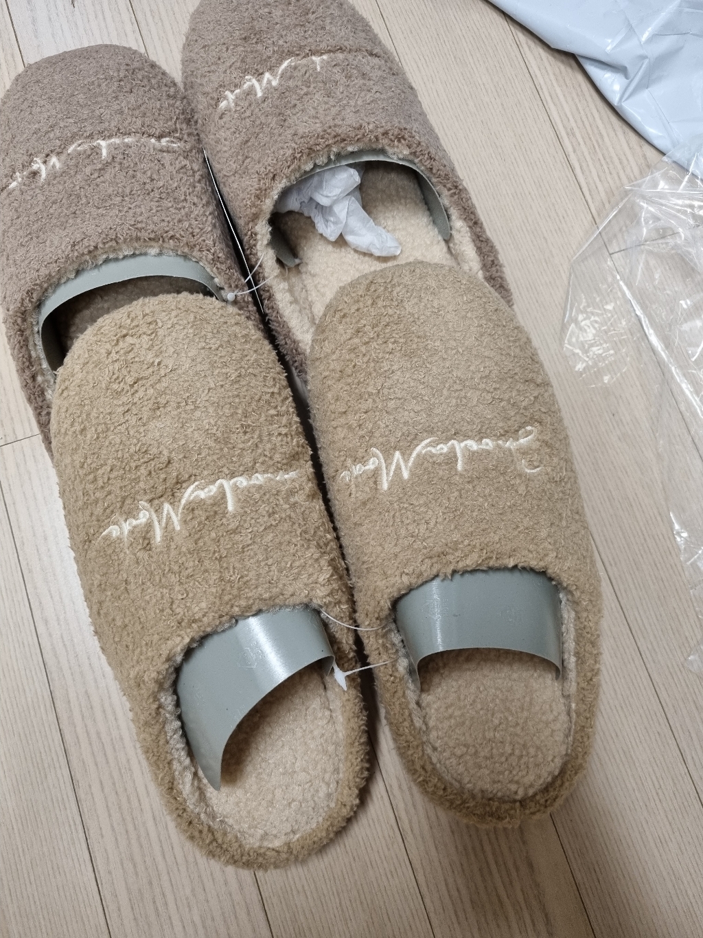 슈라모드 메이든 심플 방한 거실화