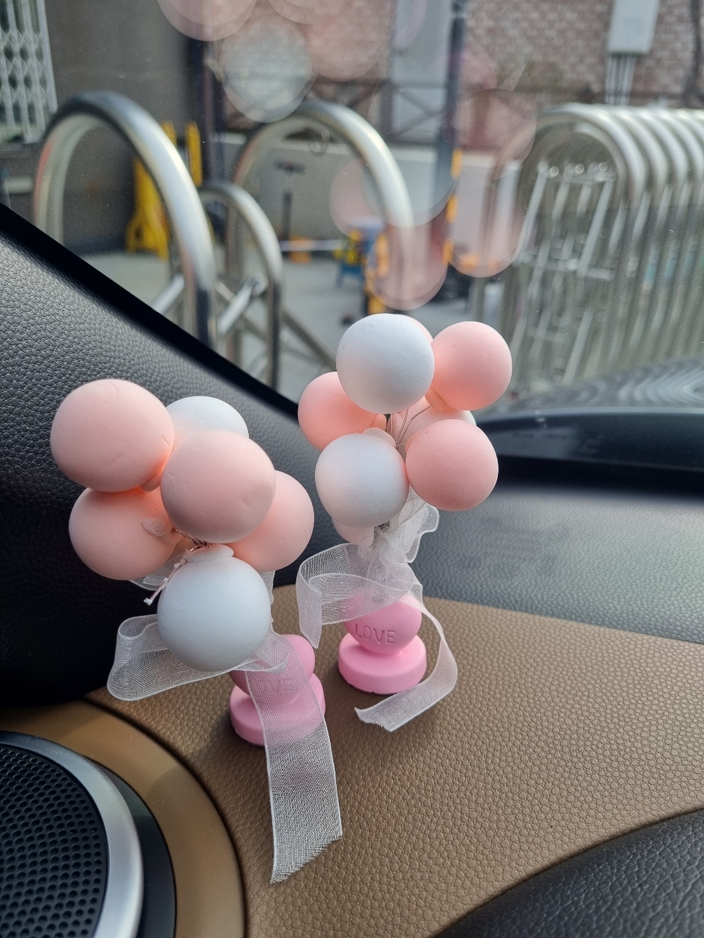 앤티스 마카롱 러브풍선 인테리어 차량용 피규어